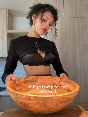 A post by @naraazizasmith on TikTok caption: 🤍 #mealprep #homecooking #fypシ #easyrecipe #protein #mealideas #marriage #momtok 