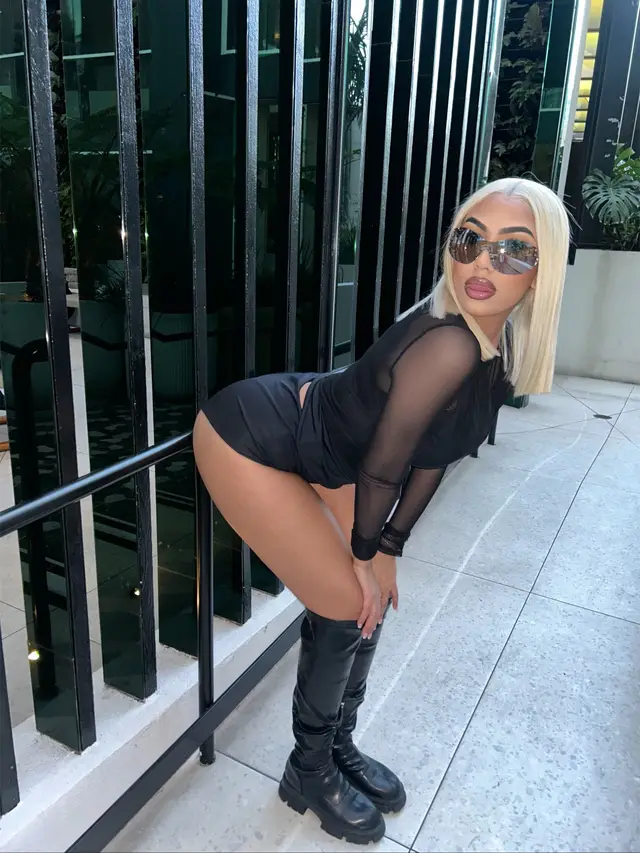 A post by @janelysbaby on TikTok caption: hottie 