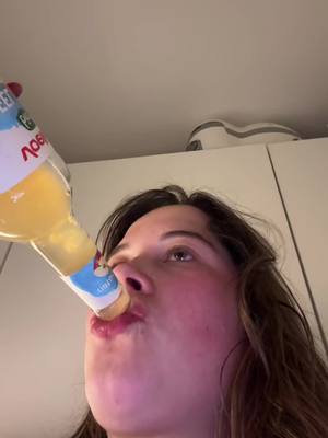 A post by @frgretel on TikTok caption: Apfelschorle allein das Wort 