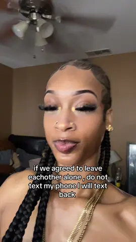 A post by @niyaasadaii_ on TikTok caption: b weak inna knees no kizzy 😂 #fyp 