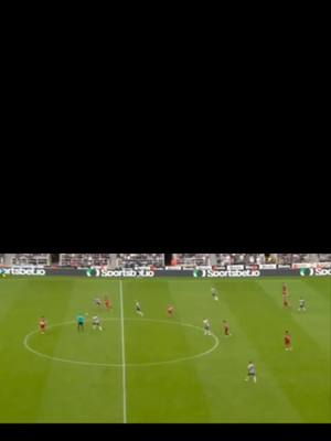 A post by @elvinni_football on TikTok caption: Nunez leaving in the end season.... #fy #fyp #pyf #liverpool #nunez #elvinni_football #on #foryou #foryoupageofficiall #fotlryoupage 