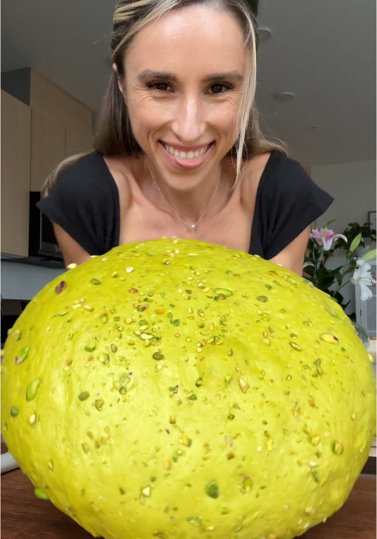 A post by @jeshastevens on TikTok caption: A pistachio cube croissant? 💚 #croissant #pastry #dessert #pistachio #baking 