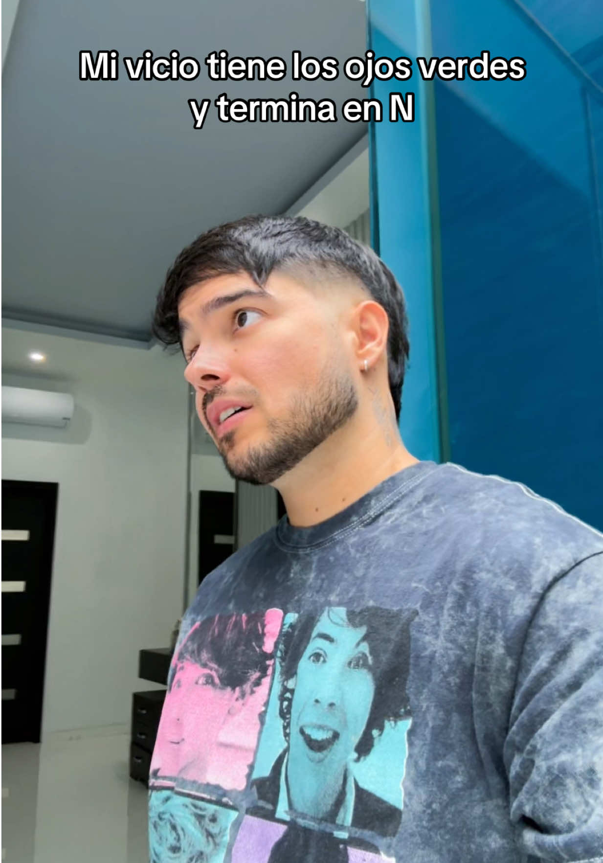A post by @capitanyolotroll on TikTok caption: 🤫