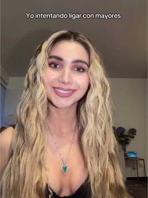 A post by @shairaoficial on TikTok caption: Son numeritos que fastidio 🙂‍↔️😂