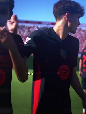 A post by @bongda_gavangtv on TikTok caption: Màn ăn mừng của Yamal #fyp #foryou #football 