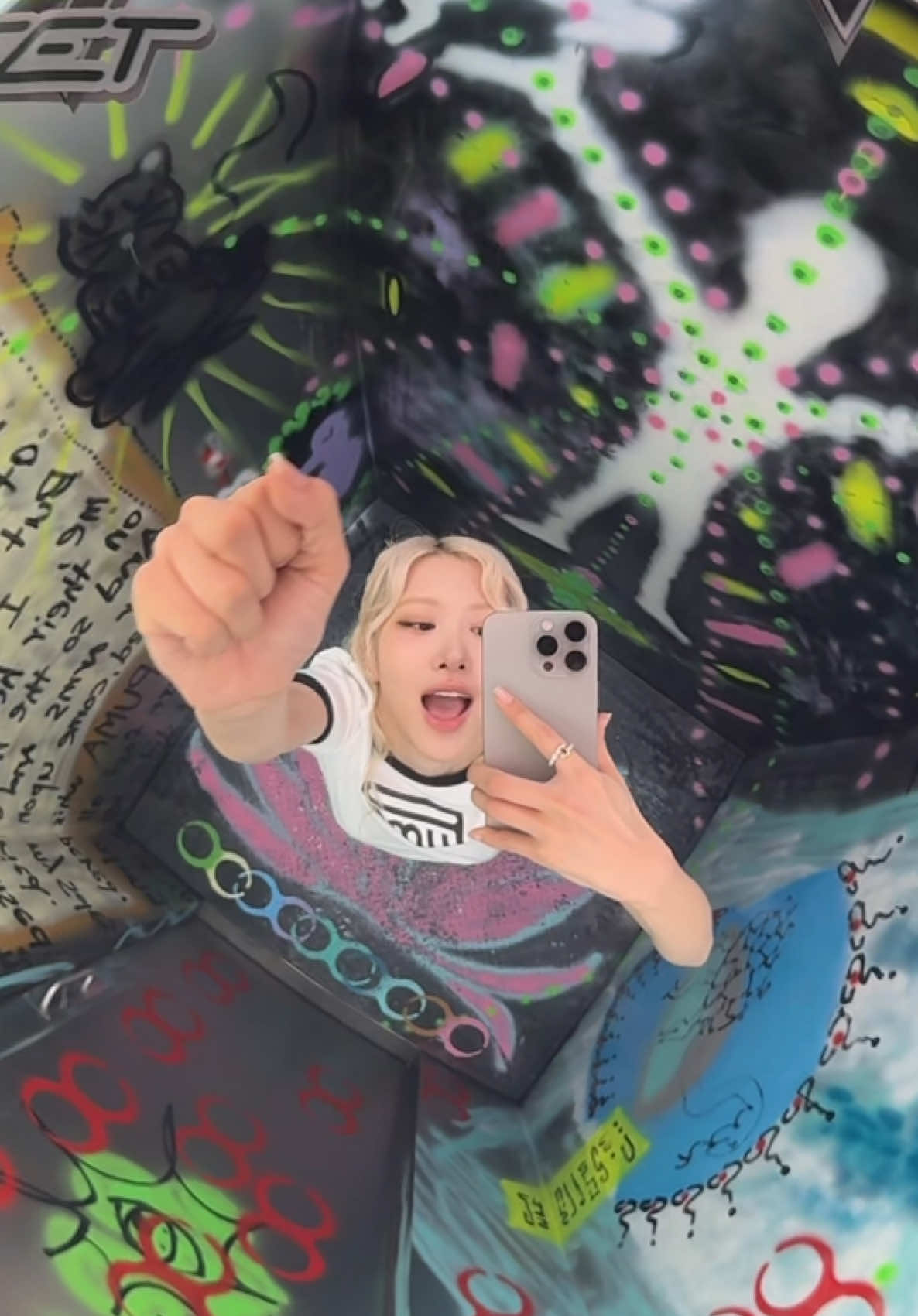 A post by @roses_are_rosie on TikTok caption: if it’s messy, if it’s messy, if it’s messy 