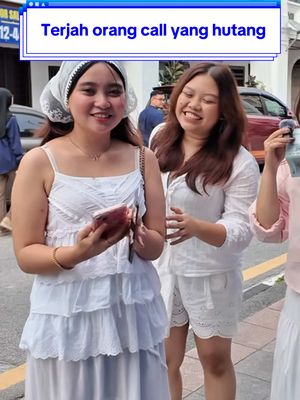 A post by @cahayaicha__ on TikTok caption: Korang nak telefon Atau duit ? 