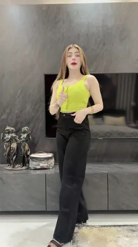 A post by @anmol_noor1 on TikTok caption: #anmolnoor #dubai #foryou #2025 yes ❤️