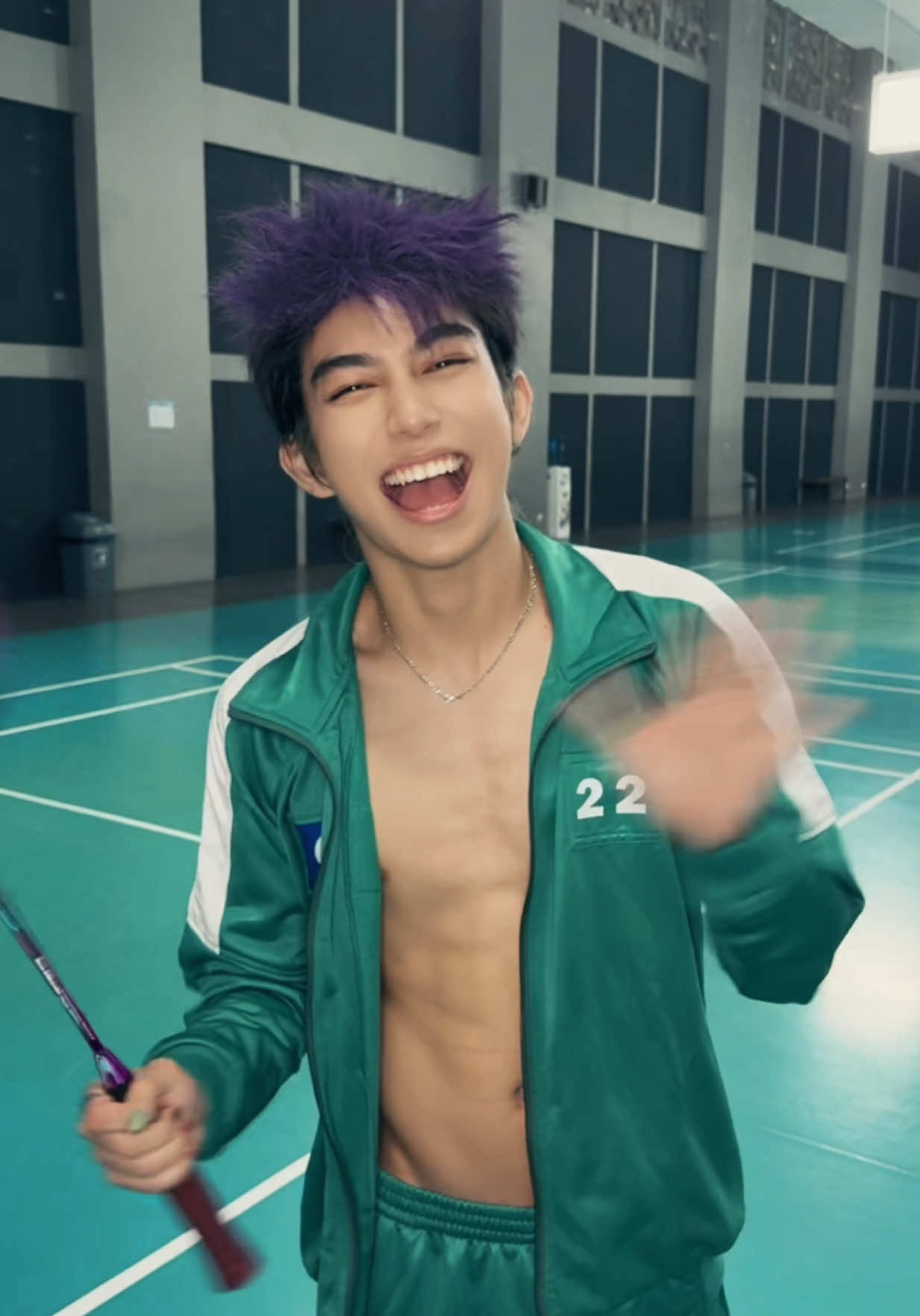A post by @bertrandtio.18 on TikTok caption: versi ga ngagetin 😌