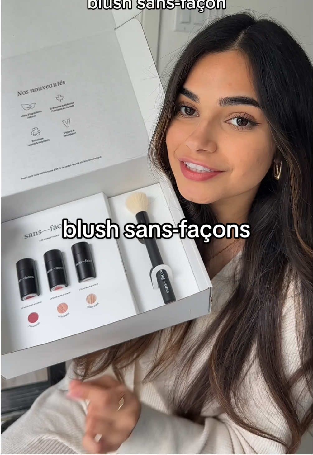 A post by @enya_jaime on TikTok caption: On essaie les nouveaux blush et l’illuminateur en crème de @Sans-Facon Cosmétiques 🤍 Un gros coup de coeur pour le framboise!! 