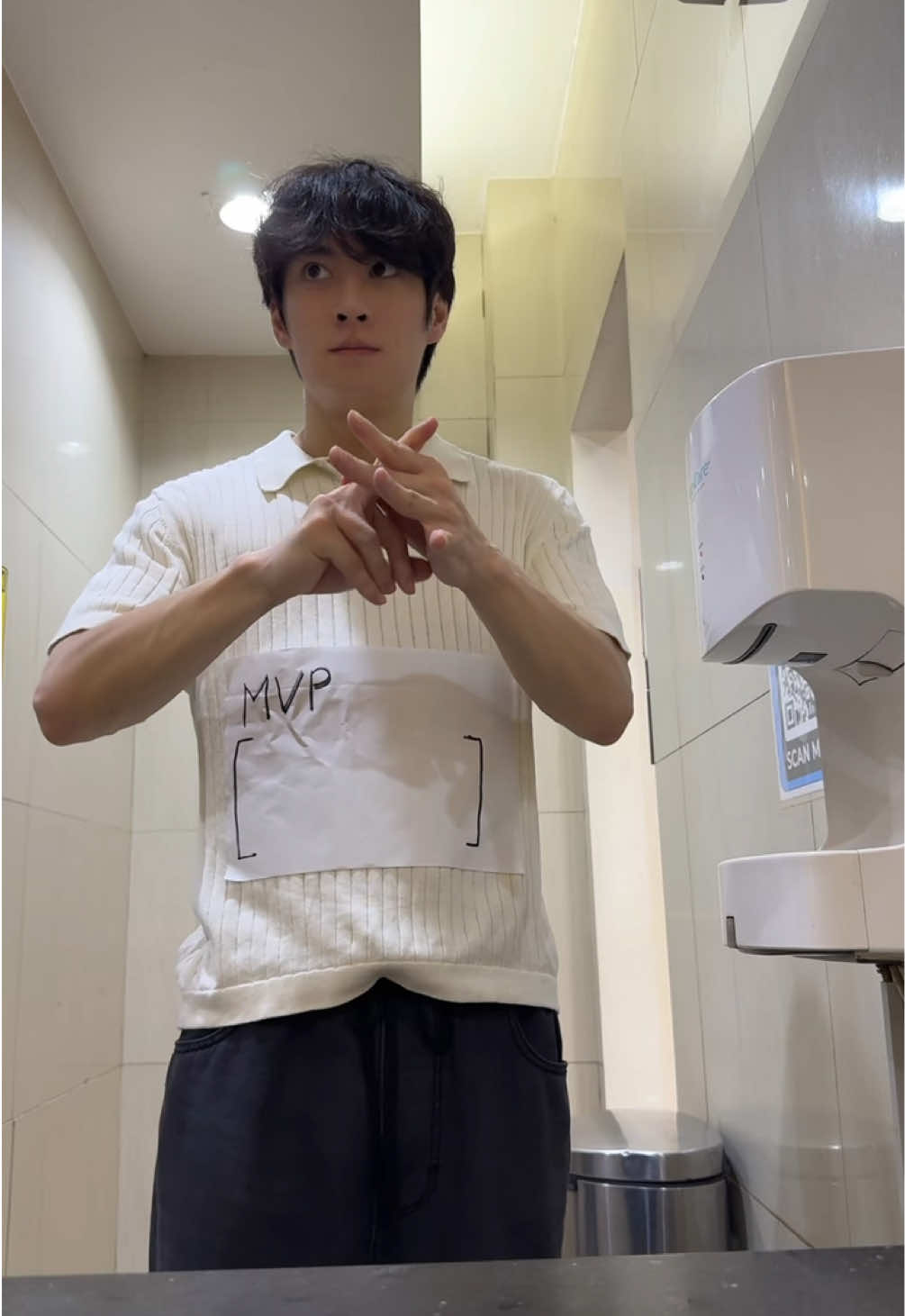 A post by @egukin0 on TikTok caption: Draft#Faminz #live 