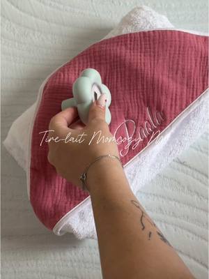 A post by @loeliecasano_ on TikTok caption: Publicite - Mon super tire-lait nomade @Momcozy Official M9 ✨🥛 -10% avec le code : LOELIEM9 https://www.amazon.fr/Tire-Lait-Electrique-Portable-Application-Personnalis%C3%A9s/dp/B0DNHXKMGD/ Lien en bio 🤍 #momcozymobileflow #MomcozyPump #tirelaitmomcozy