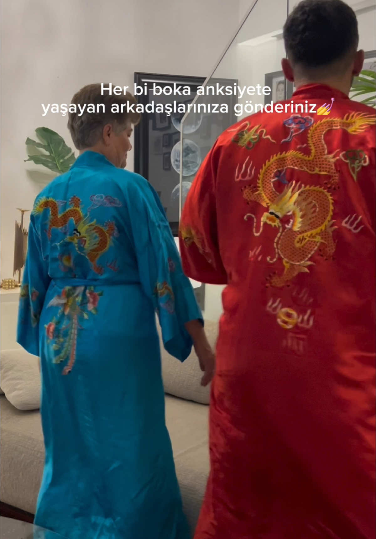 A post by @ogunalibaas on TikTok caption: Sen kim olduğunu biliyosundur 😌💅#CapCut 