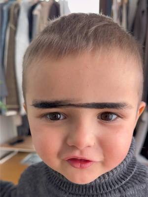 A post by @dimasblog on TikTok caption: Я не могу с него!😂 Что дальше ждать? Тестировать KISY он уже начал… Создавать?😳