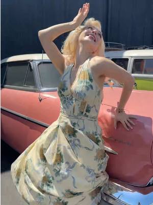 A post by @jasminechiswell on TikTok caption: This dress 😍