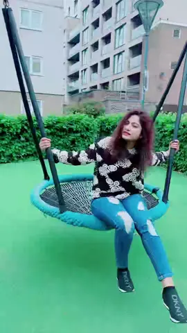 A post by @renaahmed_29 on TikTok caption: 😍😍#renaahmad #foryou #foryoupage #viralvideo #followme #unfreezemyacount #london🇬🇧 #bdtiktokofficial🇧🇩 