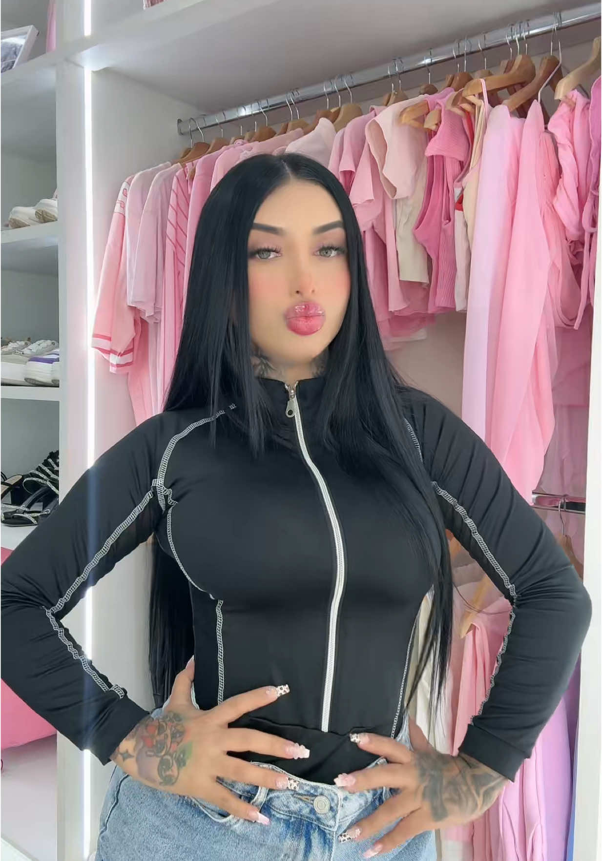 A post by @_soficmunoz18 on TikTok caption: Y esa linda ?? 🙂‍↔️🩷