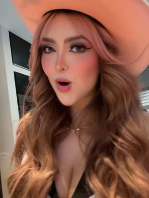 A post by @arigameplays on TikTok caption: 24/7 ONLINE PARA TI, Online ya disponible en todas las plataformas digitales 🩷🩷🩷🩷🩷 #arigameplays #ariabela #fyp 