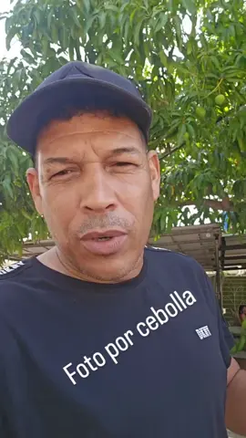 A post by @limayblanco on TikTok caption: Foto x cebolla😂#limayblanco 