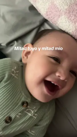 A post by @leslyoek on TikTok caption: Hacemos una mezcla muy bonita🥹🤍 #parati #baby#fyp #Viral #Maternidad 