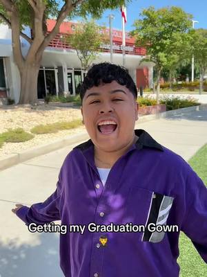 A post by @benjychavez15 on TikTok caption: I still need a fit tho 😀 #hispanic #graduation #funny 