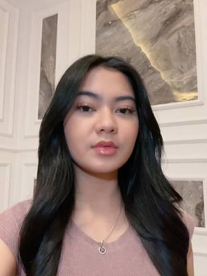 A post by @ratuauliaa22 on TikTok caption: nunggu yg jemput lama bgt😤