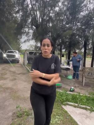 A post by @mireyadelatorre12 on TikTok caption: Nadine me dijo q en México ya está asiendo frío por eso fuimos a comprar ropa y choninos para Emmanuel q esta vez solo se trajo dos 😭♥️ #Mexico #Compras #Otoño
