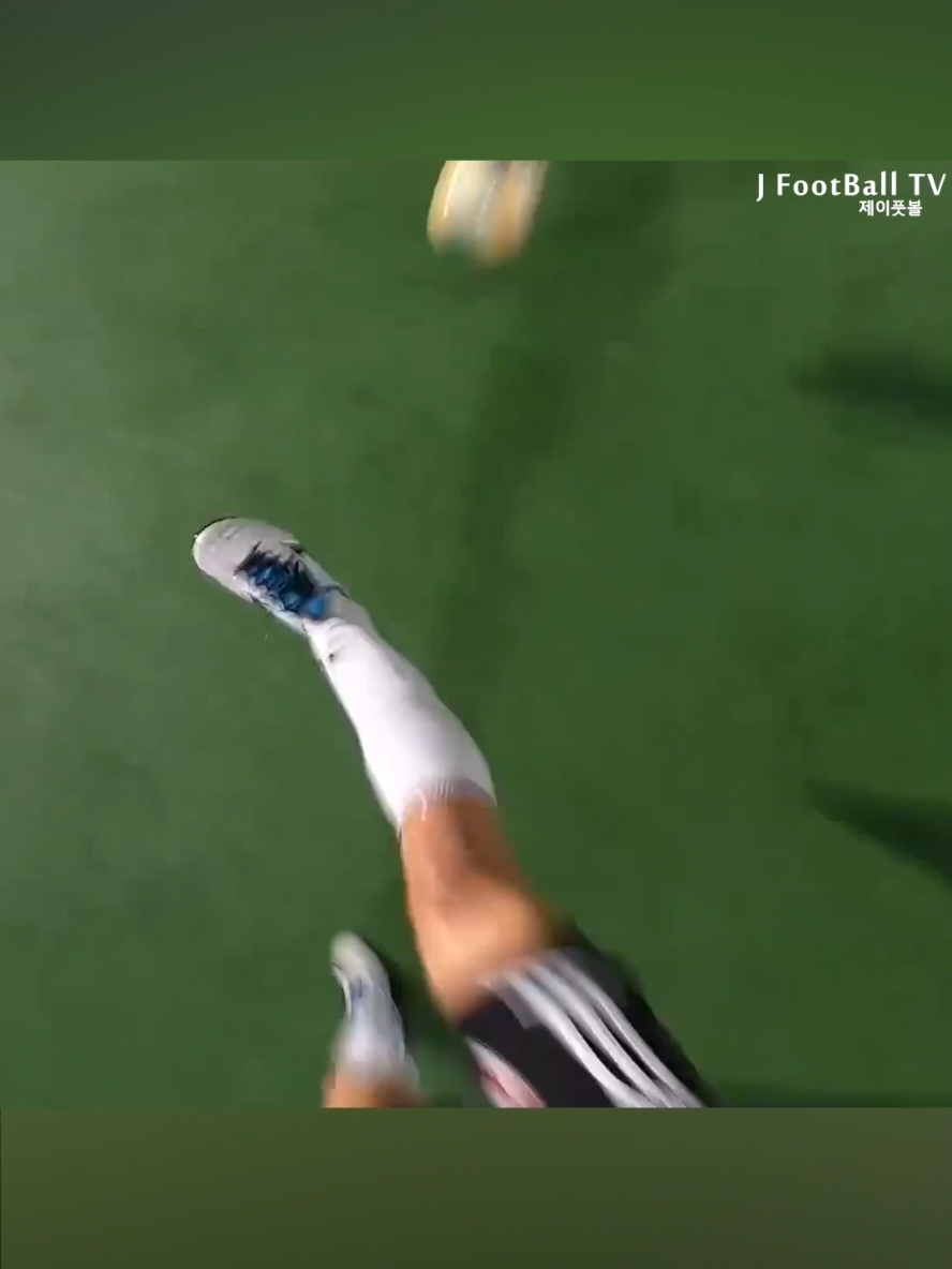 A post by @jfootballtv on TikTok caption: Trivela master eye view #Yamal #football #soccer #제이풋볼 