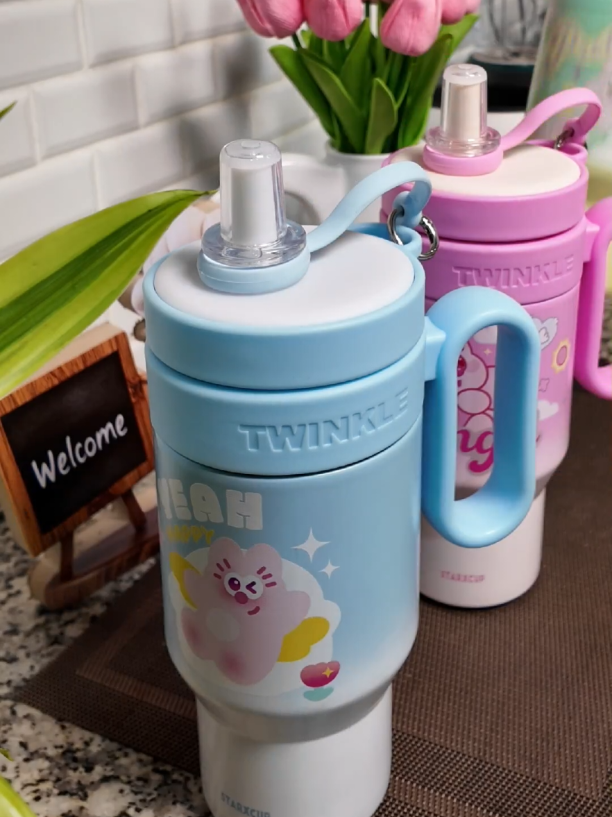 A post by @m.rkitchen1 on TikTok caption: මේ දවස්වල හැමෝම හොයන water cup එක ගොඩක් අඩුවට දැන් අපෙන්  0777851560 whatsApp #srilankan_tik_tok🇱🇰 #fouryou #tiktok #onlineshopping 