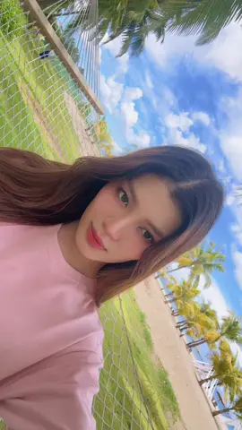 A post by @ninilineainofficial on TikTok caption: မင်းအကြိုက်ဆိုးရတယ် 😍#NiNiLinEain #fypシ゚viral #คริสต์มาสนี้ที่TikTok 