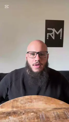 A post by @ryanthemage on TikTok caption: Eier wir brauchen Eier! 🥚🥚 Neue Fragenvideos sind in the making und in der Zwischenzeit müll ich euch hiermit zu! 😎😎😎 #ausgezEIchnet #rEIanthemage #ryanthemage 