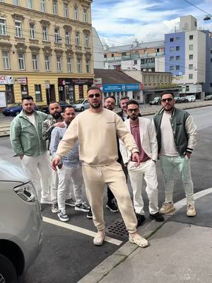 A post by @culita_sterp_official on TikTok caption: Am ajuns cu bine! Ne vedem în seara asta la Viena! 😘