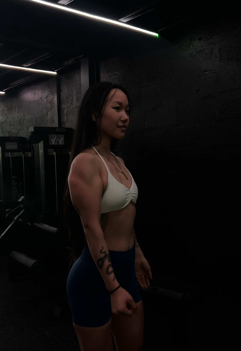 A post by @movesenlifts on TikTok caption: (TikTok I’m not sm0king and I’m 22!! 🙏) @DFYNE | code: MIE #gym #gymtok #gymgirlsoftiktok #gymmotivation #gymrat #fittok 