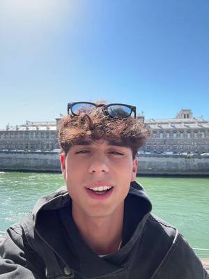 A post by @mettiudiproo on TikTok caption: ciò che non mi uccide poi mi fortificheraaaaaaaà