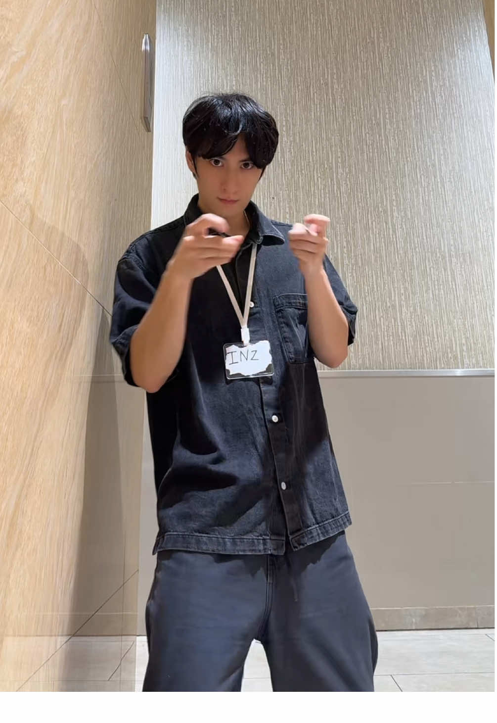 A post by @egukin0 on TikTok caption: Draft#Faminz #live 