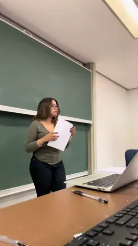 A post by @jesmejo on TikTok caption: see y’all next semester 🤓 now it’s thesis time & marking 