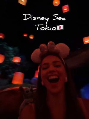 A post by @annalazarevic on TikTok caption: JOŠ UVEK SAM POD UTISKOM! 🥹🤍🏰🪸🐬 #disneyseatokyo #disneysea #tokio 