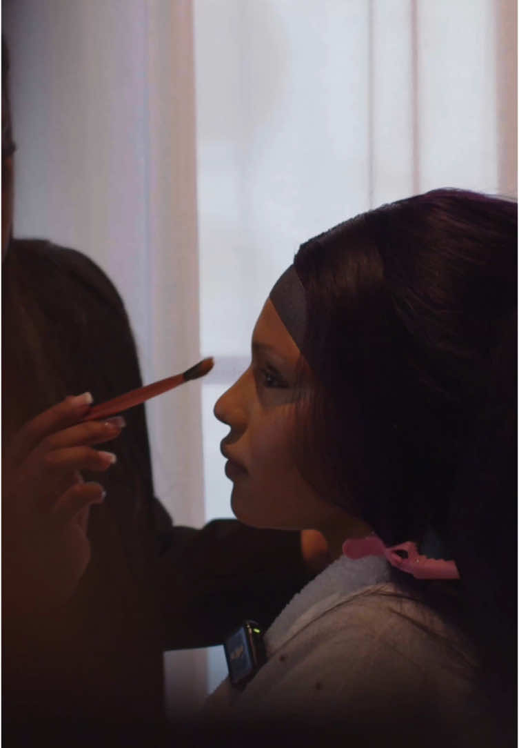 A post by @claracharlotteoff on TikTok caption: Les rêves n’appartiennent qu’à ceux qui les réalisent. Merci @NYX COSMETICS FRANCE de m’avoir aidé à briller 💄🤍  #nyxcosmeticsfrance #nyxprofessionalmakeup 