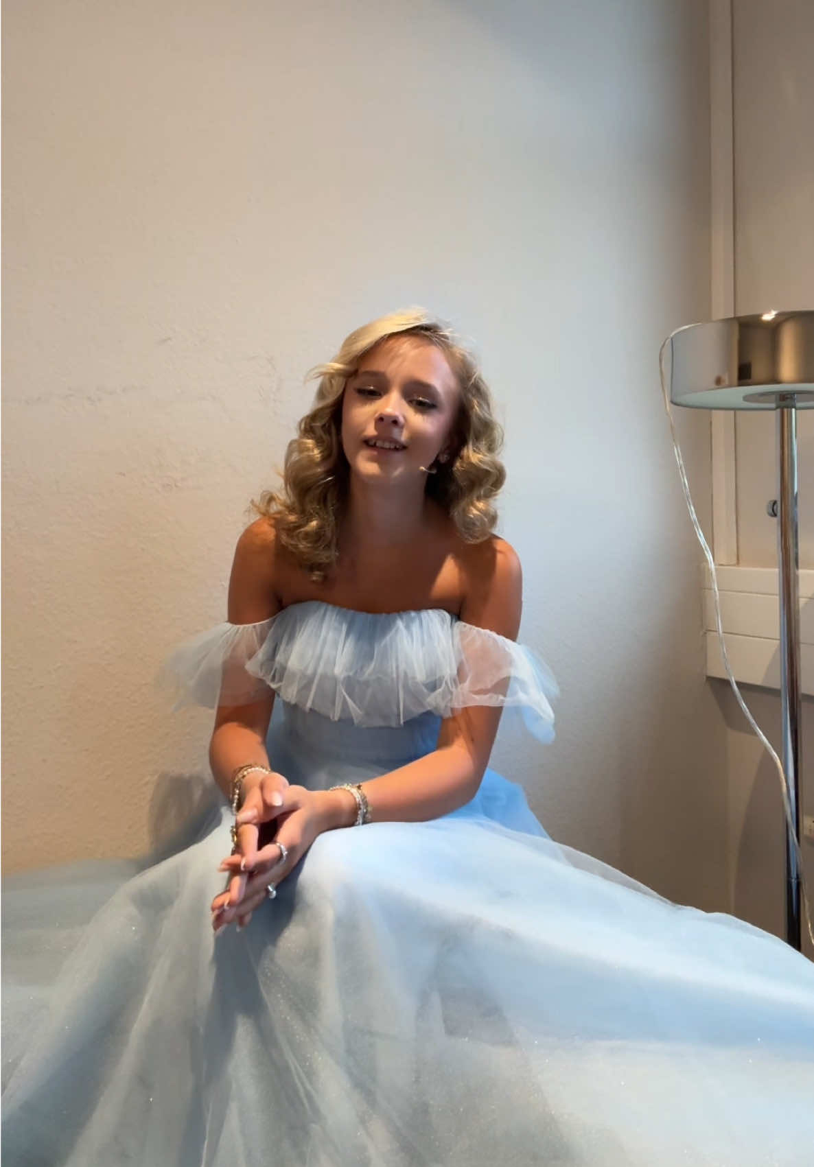 A post by @emmakokofficial._ on TikTok caption: C’est la vie 🤍 @Claude #fy #foryou #fyp #foryoupagе #viral #trend #trending #furdich #furdichseite #furdichpage #voorjou #voorjoupagina #voorjoupage #blowthisup #blowthisuptiktok #emmakok #eurovision #eurovisionsongcontest #eurovisiontiktok 
