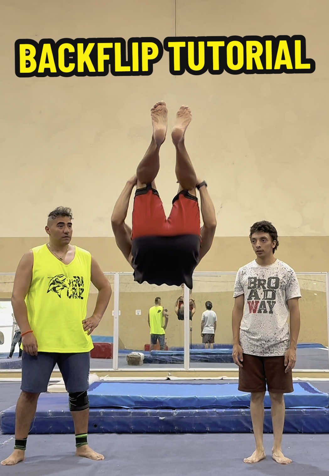 A post by @alex_destreza on TikTok caption: Entrenamiento para hacer BACKFLIP 🔥 #Tutorial #parkour #gymnastics #TikTokDeportes 