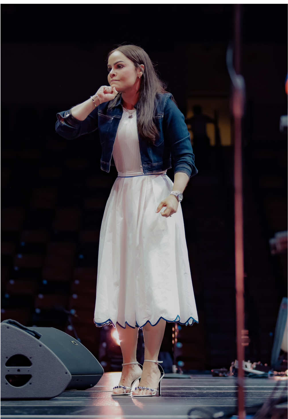A post by @yeseniathenoficial on TikTok caption: SE ESTABLE! 🥺🙏🏻 #yeseniathen #Dios #fyp #tiktok #estabilidad #palabra 