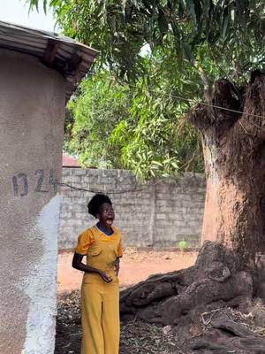 A post by @gambaloucamara1 on TikTok caption: #comedyvideo wallay j’ai pas puis me retenir 😂😂😂#tiktok224🇬🇳🇬🇳🇬🇳🇬🇳🇬🇳 