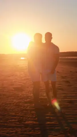 A post by @brenochristtian on TikTok caption: Céu, sol e mar de testemunha! #casamentogay🌈🌈🌻 #engagement 