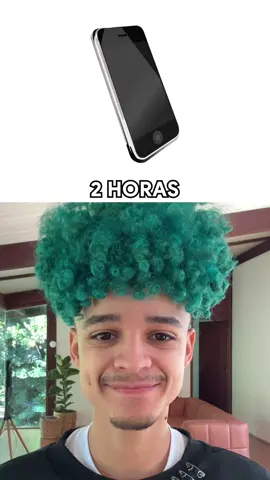 A post by @jooj on TikTok caption: o tempo passa diferente quando vc tá fazendo algo q n quer 😫😂