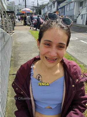A post by @camilocifuentes96 on TikTok caption: Repartiendo pastelitos en la calle #paratii #foryoupage #videoviral  America vende por el Barrio Cable, av. Santander y Centro