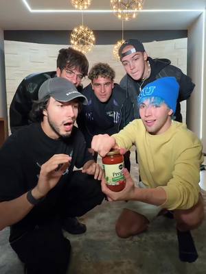 A post by @rickylemon99 on TikTok caption: somos los mejores imitadores😍quien gano?