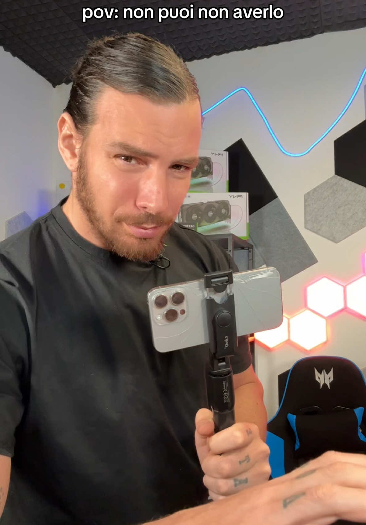 A post by @esportpalace on TikTok caption: Indispensabile se crei video 👍 #tiktokshopitalia