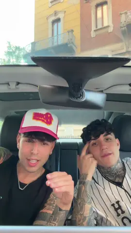 A post by @lelegiaccari on TikTok caption: È la vibe😬
