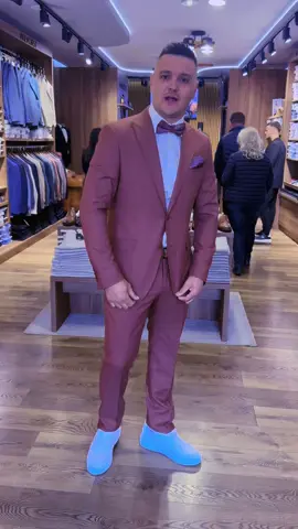 A post by @putrifonok on TikTok caption: @RolandSuitSzekelyudvarhely 