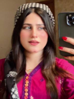 A post by @kubrakhan665 on TikTok caption: 😄#kubrakhan665 